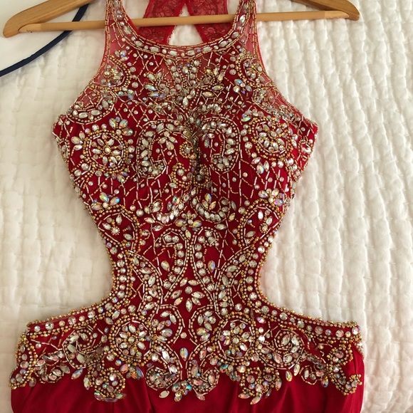 JULIET Red, Beaded Gown Size S - Picture 8 of 8